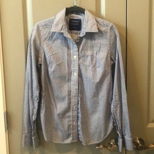 AE Favorite Button Down blue & white stripe Sz 4